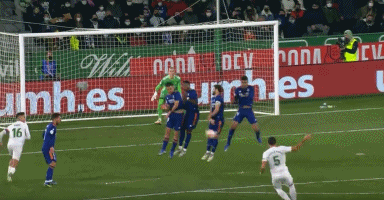 中超-谭龙破门祖伊恩里克染红 亚泰2-0三镇3连胜