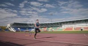 近八战场均29.5+7！37岁KD创6纪录超詹皇燃尽了 休媒：最伟大之一